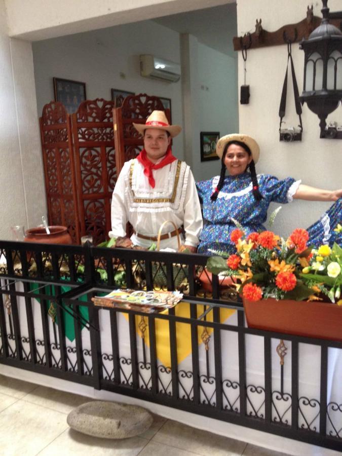 נייבה Hotel Casa Pablo מראה חיצוני תמונה