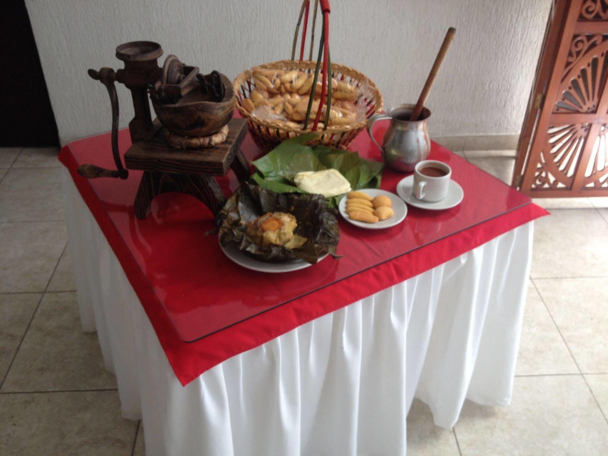 נייבה Hotel Casa Pablo מראה חיצוני תמונה